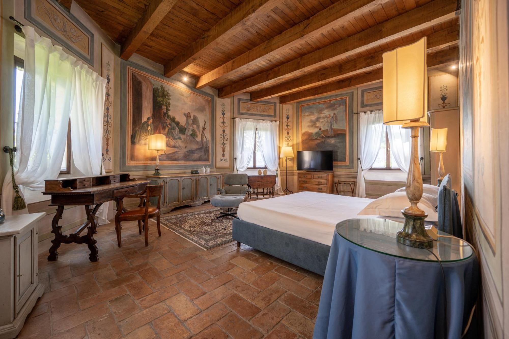 Palazzo Viviani Castello Di Montegridolfo Quarto foto